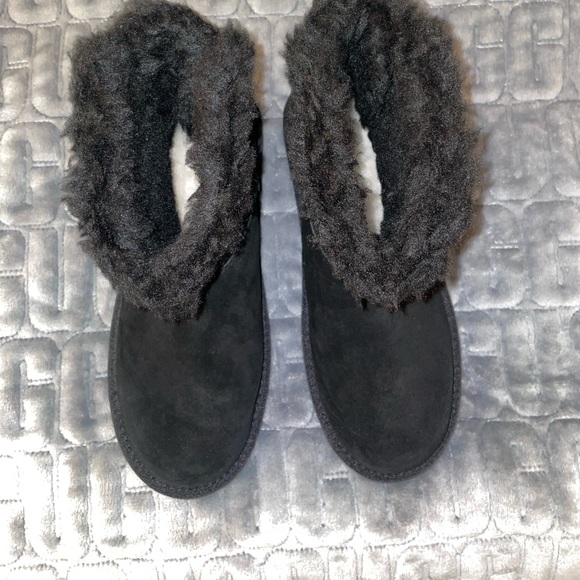 🌱NEW🌱 UGG Koolaburra “Jordina” Suede Button Mini Boots - Picture 4 of 5